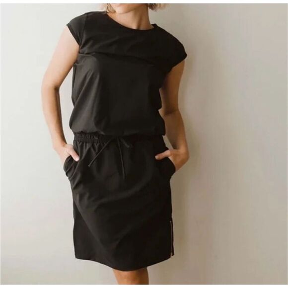 NWOT Albion Going Places Black Cap Sleeve Drawstring Waist Athletic Dress XS - Picture 1 of 16